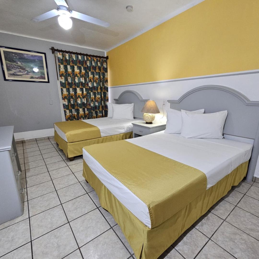 Hotel Costa Brava Manzanillo Bagian luar foto