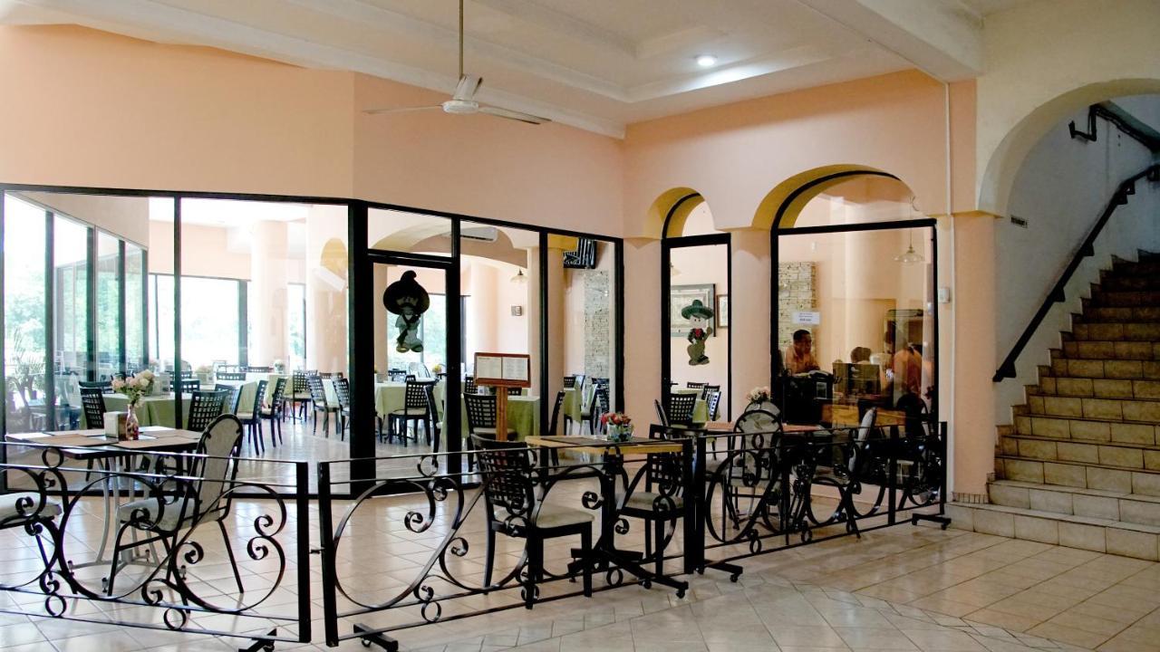 Hotel Costa Brava Manzanillo Bagian luar foto